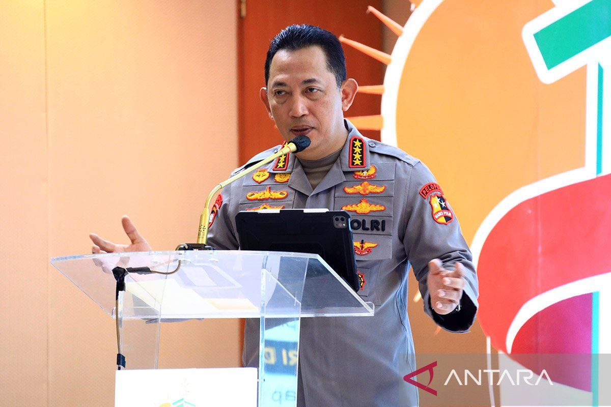 Kapolri Jenderal Listyo Sigit Prabowo: Figur yang Menarik Perhatian Masyarakat