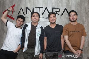 “Govinda, Aktor Multitalenta yang Terus Berkarya Selama Satu Dekade, Mengungkapkan Rasa Terharunya!”