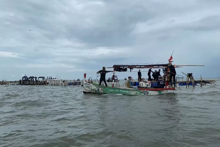Pemerintahan Prabowo-Gibran Dihadang Pagar Laut: Polemik Berakhir!