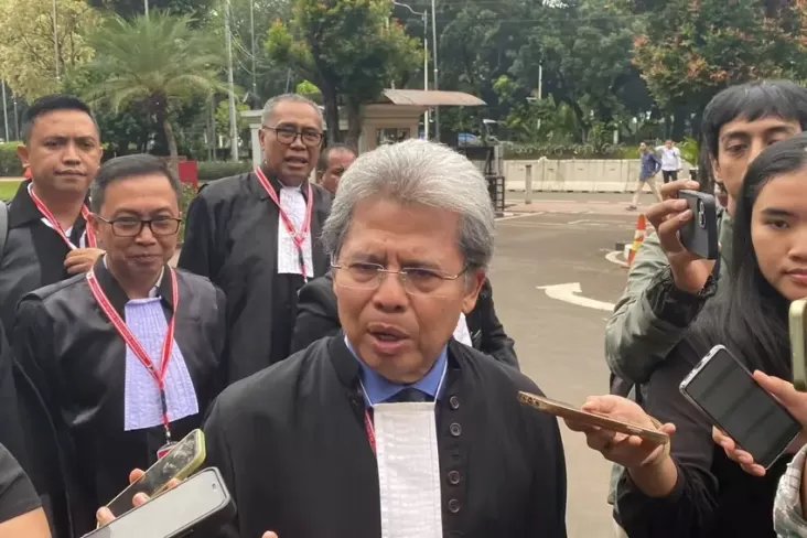 "Kata Mantan Penyidik KPK Berubah, Todung Mulya Lubis Semakin Yakin dengan Target Lama Hasto"