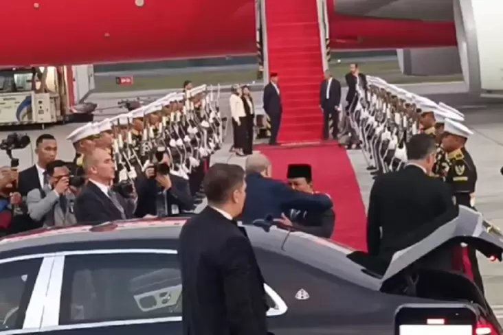 Prabowo dan Erdogan Terlibat Pelukan Hangat Usai Kedatangan dari Indonesia