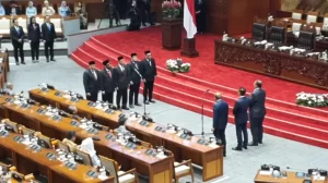 Jamal Mirdad Kembali ke Senayan, Paripurna DPR Lantik Pengganti Fadli Zon-Sugiono