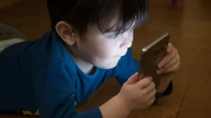 Dibatasi Akses Medsos, Tayangan TV Harus Lebih Pendidikan untuk Anak-Anak
