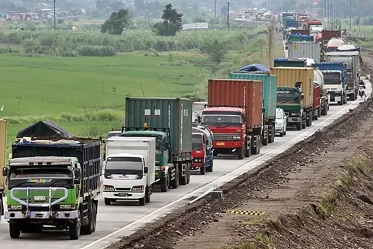 "Para Ahli Logistik dan Forwarder Menjerit: Waktu Pelarangan Truk Sumbu 3 di Masa Lebaran Terlalu Lama!"