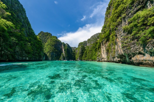 4 Pesona Pantai Terbaik Phuket: Dari Patong hingga Freedom Beach