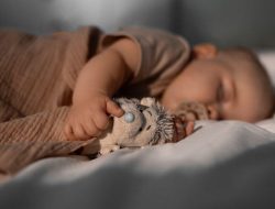 Kebiasaan yang Mengganggu Tidur Anak dan Solusinya