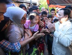 Saat Prabowo Bertemu Pengungsi Bencana di Aceh, Sumbar, dan Sumut