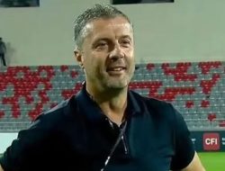 Persebaya vs Persis Berebut Miljan Radovic, Siapa yang Menang?