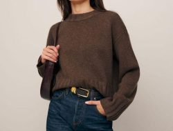 Perbedaan Crewneck dan Sweater: Mirip Tapi Berbeda