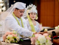 Pengulangan Akad Nikah Boiyen dan Rully Anggi Akbar