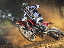 Scoox Zero X7 resmi dirilis: motor listrik bertenaga 250cc dengan fitur canggih