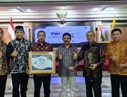 PWI Jateng Beri Penghargaan pada 17 Mitra, Ahmad Munir Ajak Wartawan Sajikan Informasi Berkualitas