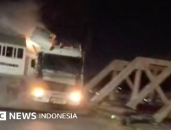 Kecelakaan maut, satu korban tewas saat mobil menyalip truk kelapa sawit