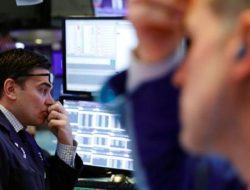 Wall Street Berfluktuasi Saat Saham Intel Anjlok