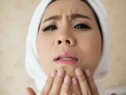 7 penyebab wajah berjerawat dan cara menghilangkannya