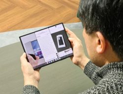 Untuk Memegang Samsung Galaxy Trifold, Kolektor HP Terbang dari Jepang ke Korsel