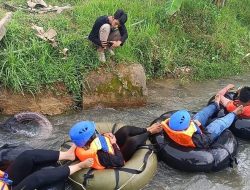 Tubing Seru Tanpa Biaya Masuk di Banyu Bening Blora