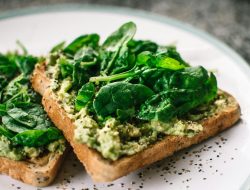 Ingin Turun Berat Badan? Ini 7 Tips Diet Saat Puasa Ramadhan!