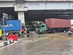 Lampu Merah di Cilincing Tak Berdaya Tanpa Aturan
