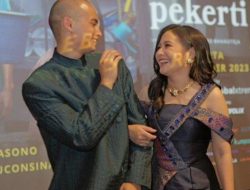 Tahun Baru Romantis Prilly Latuconsina dengan Omara Esteghlal di Jepang