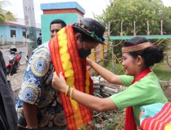 Tradisi Kepok Tuak dan Manuk Kapu Sambut AKBP Levi Defriansyah di Polres Manggarai