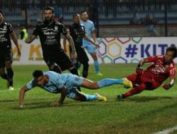 Pemain Persela Lamongan menolak tawaran PSIS Semarang meski kabar kedatangan santer beredar
