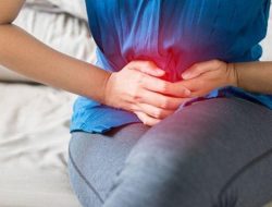 Kaki Bengkak, Dingin, atau Kram: Tanda Masalah Kesehatan