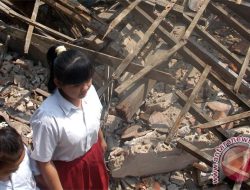 Luka Siswa Siak Akibat Tangga Belanda Roboh, 10 Orang Dirawat di RSUD, Ini Daftarnya