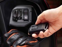 Honda Scoopy terbaru, skutik retro modern yang nyaman, irit, dan cocok untuk mobilitas kota