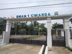 Kepsek SD Diduga Tampar 15 Siswa, Pesawat Ditembak KKB