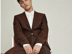 Profil Anwar Hadid, Model Muda dari Keluarga Terkenal