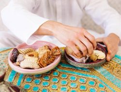 Asal Usul Takjil Jadi Tradisi Wajib Saat Ramadan
