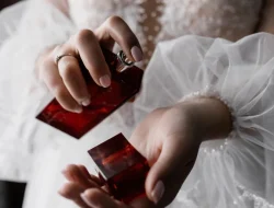 Perbedaan Eau de Parfum dan Extrait yang Perlu Kamu Ketahui