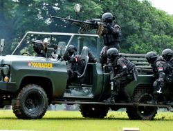 Menteri Sekretaris Negara: Penggunaan TNI dalam Perang Melawan Terorisme Masih Dikaji