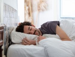 Bolehkah Tidur Setelah Sahur? Ini Penjelasan Dokter dan Bahayanya bagi Kesehatan