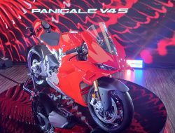 Ulasan lengkap Ducati Panigale V4, superbike ikonis yang mengubah performa dan teknologi