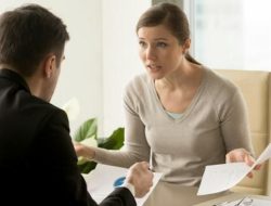 8 Tanda Istri Terlalu Melindungi yang Mengurangi Kemandirian Suami