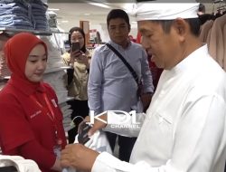 Dedi Mulyadi Kunjungi Kembar Tunarungu Viral, Dapat Pujian Netizen