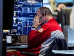 Wall Street Anjlok: S&P 500 ke Level Terendah 6 Bulan
