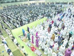 Remaja Perempuan Memukau dengan Ceramah Tarawih di Parangtambung